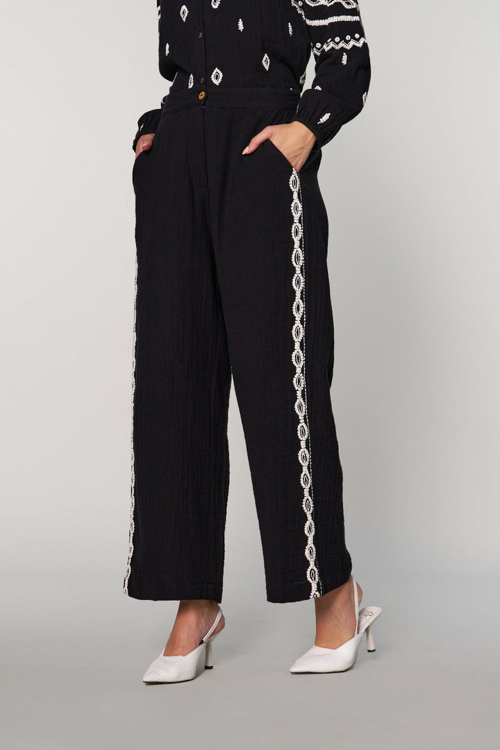 Urmi Daga In Our Sana Embroidered Pants